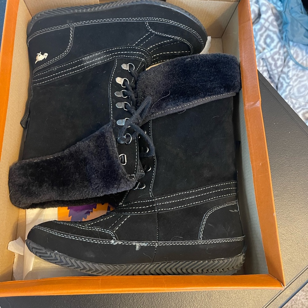 New in box Rocket Dog boots